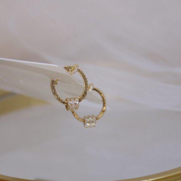 NEW 14K Gold Plated Diamond Circle Huggie Hoops - Picture 5 of 5